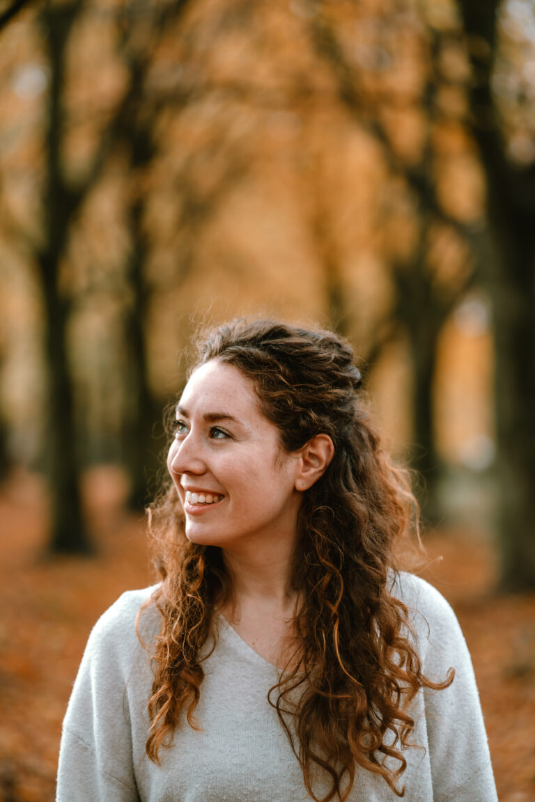 Zelfportret met mooie warme kleuren in de herst